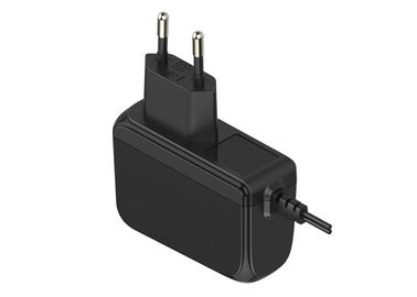 شراء 5V 1A ، 5V 1.5A ، 12V 1A محول تيار متردد على الجدار للتلفزيون / جهاز التوجيه / المحمول / الكمبيوتر الشخصي online manufacture