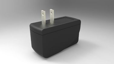 سعر جيد أبيض / أسود عالمي USB AC محول 5V 1A / 2.1A / 2.4A عالمي USB شاحن الانترنت