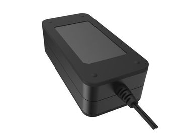 سعر جيد 12V 5A محول السفر العالمي سطح المكتب متعدد السفر محول قطري 60W 5000ma الانترنت